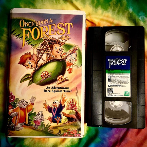 Cartoon Classics VHS Collector Set - 5 Clamshell Cased Films!! - Picture 10 of 14